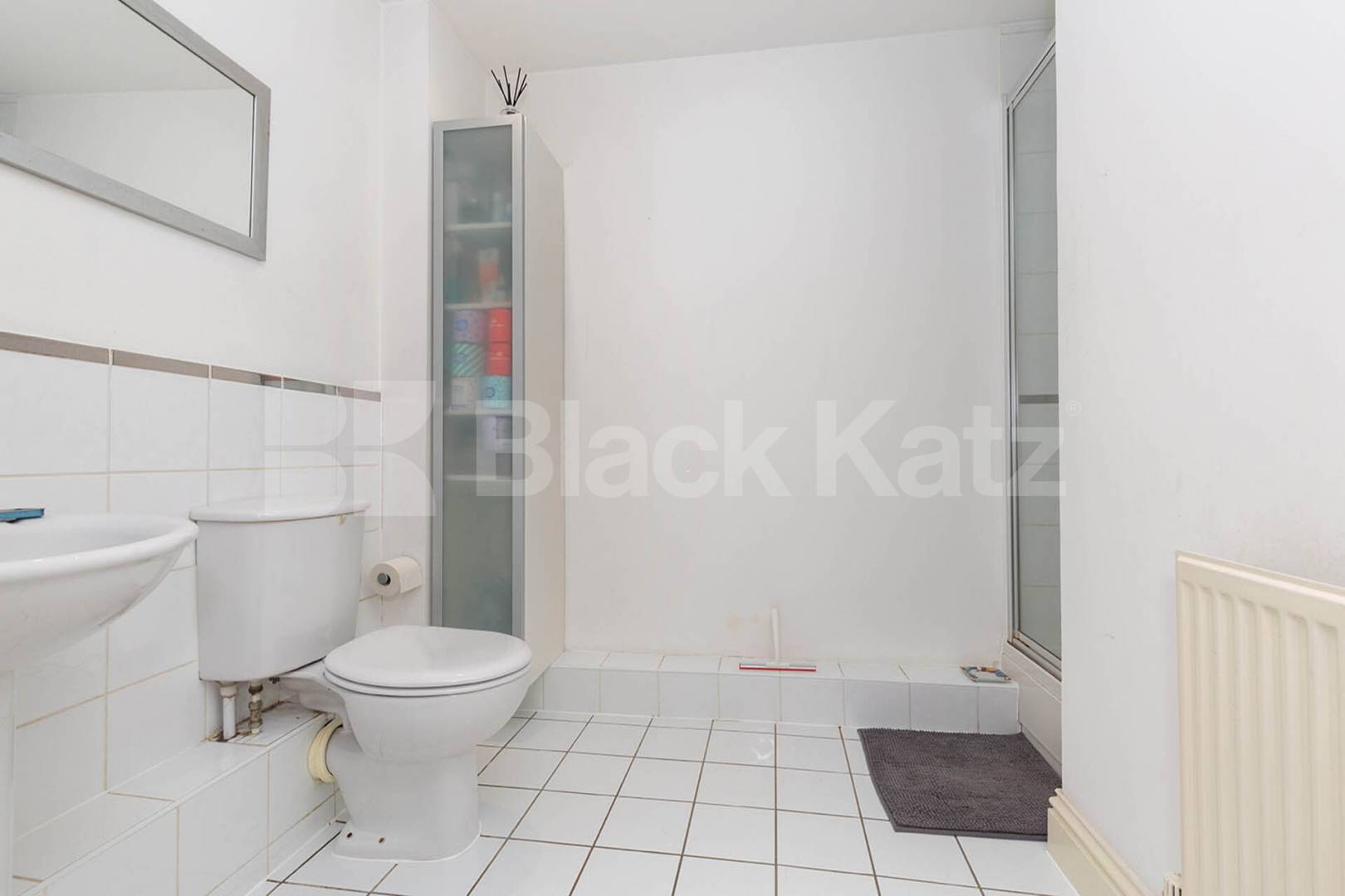 3 bed 2 bathroom property located within a gated developement in Holloway Tollington Way, Holloway